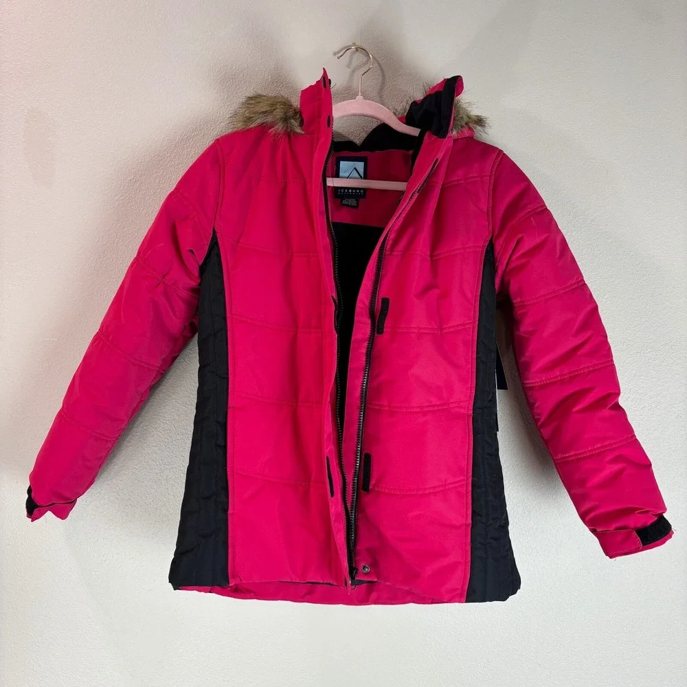 Iceburg Outerwear this cheery